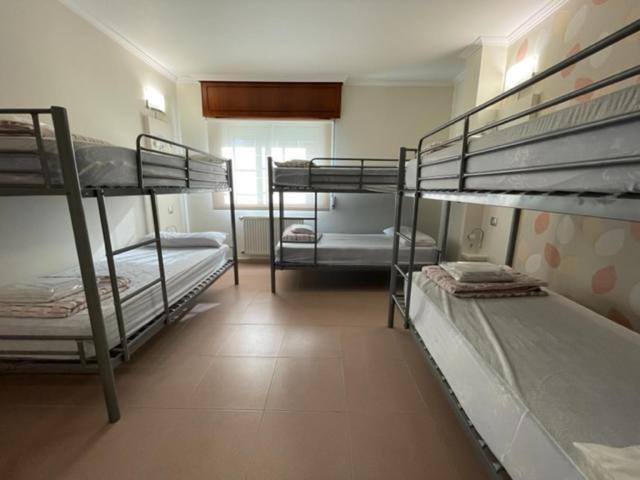 Albergue O Cruceiro Caldas De Reis Exterior photo